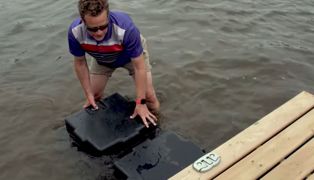 Dock Float Install DIY Dock Instructional Videos โ DIY-Docks.com